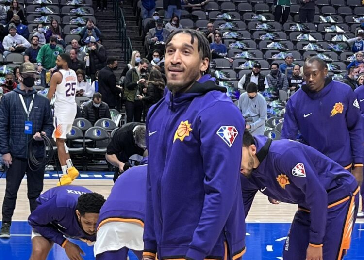 A career-high for Ishmail C. Wainright as Suns pip Spurs 115-110